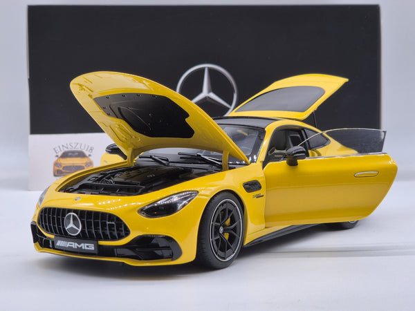 Mercedes-Benz AMG GT43 C192 2024 Sun Yellow Dealer Edition