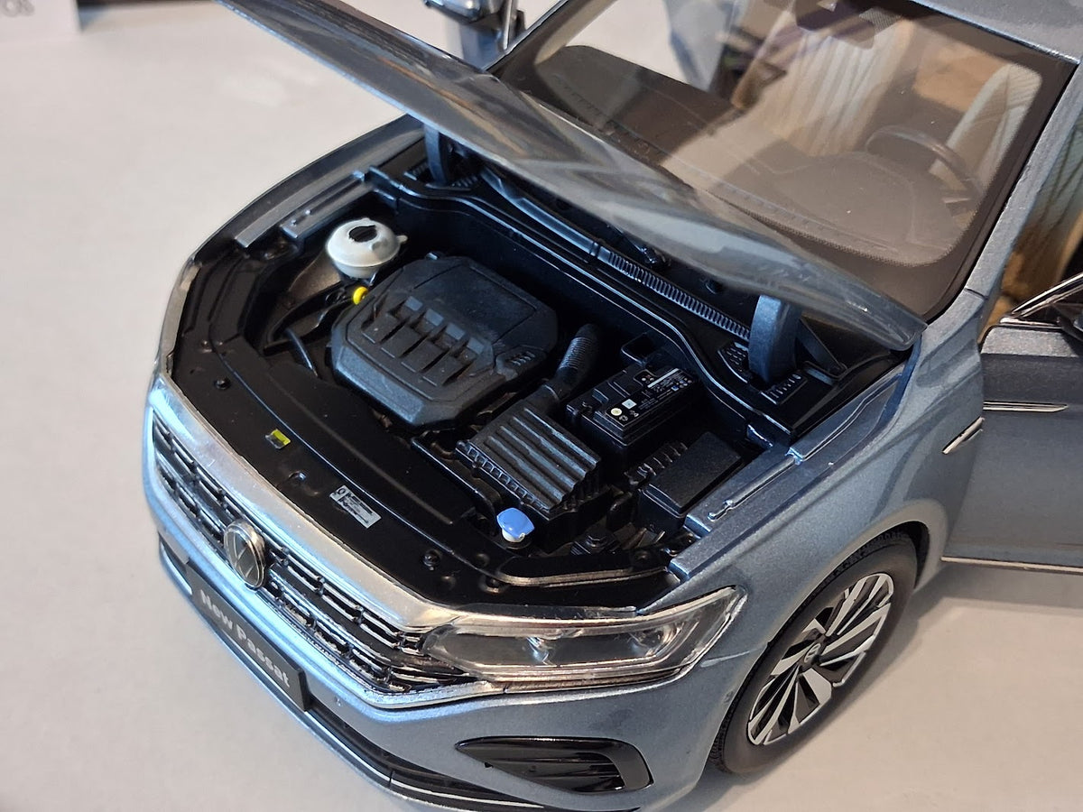 1:18 Volkswagen Passat Pro (2022)