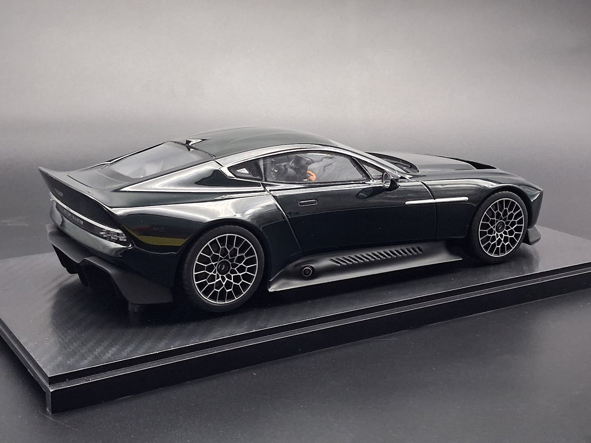 Aston Martin Victor Pentland Green 2021 - GT428