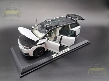 Apollo RT6 "Robotaxi" Weiss (2022)