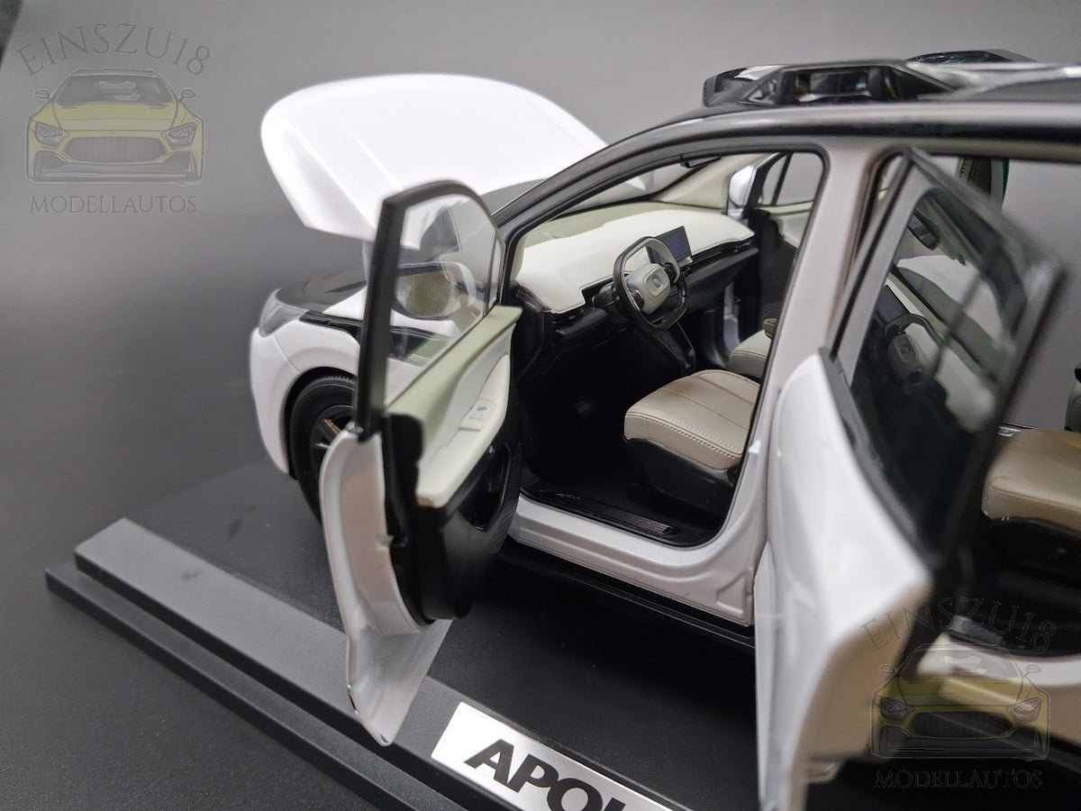 Apollo RT6 "Robotaxi" Weiss (2022)