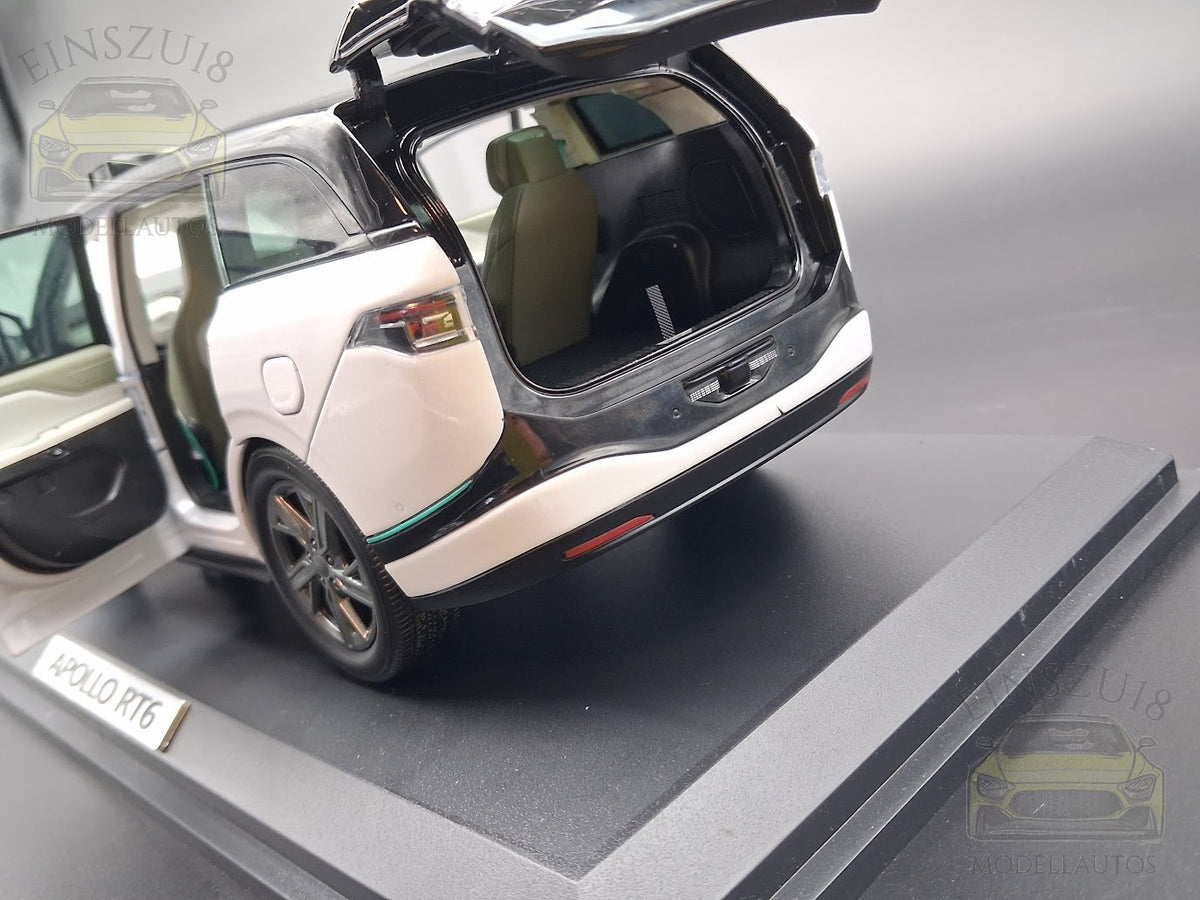 Apollo RT6 "Robotaxi" Weiss (2022)