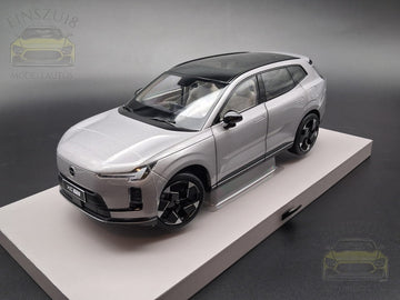 Volvo XC70 (2025) Aurora Silver