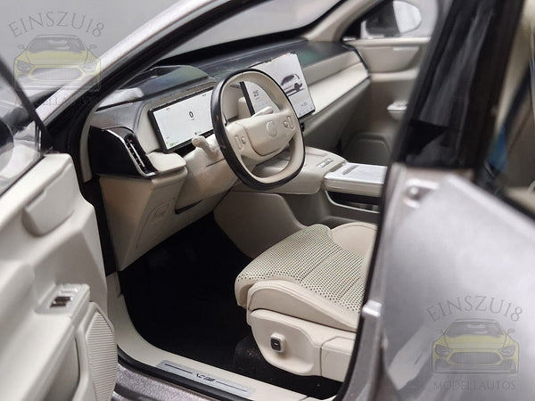 Volvo XC70 (2025) Aurora Silver