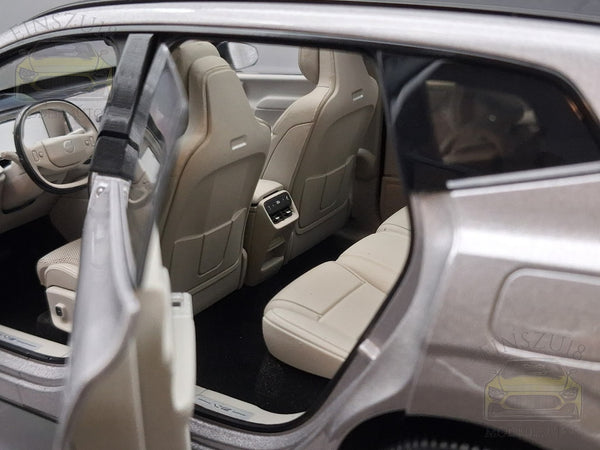 Volvo XC70 (2025) Aurora Silver