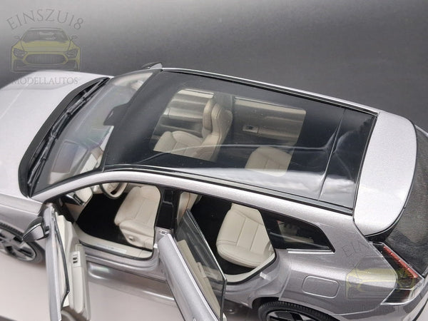 Volvo XC70 (2025) Aurora Silver