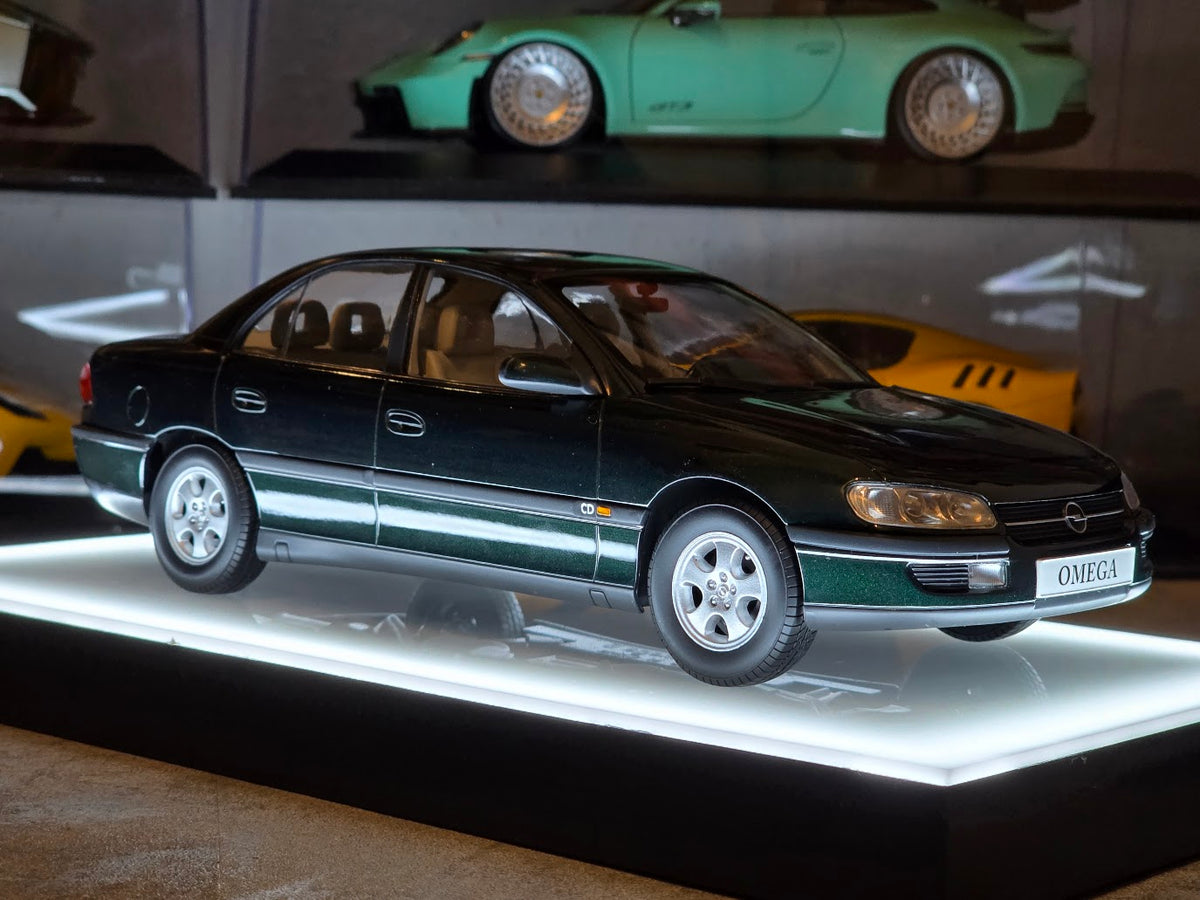 Opel Omega B 1996 Jungle Green - 1800433