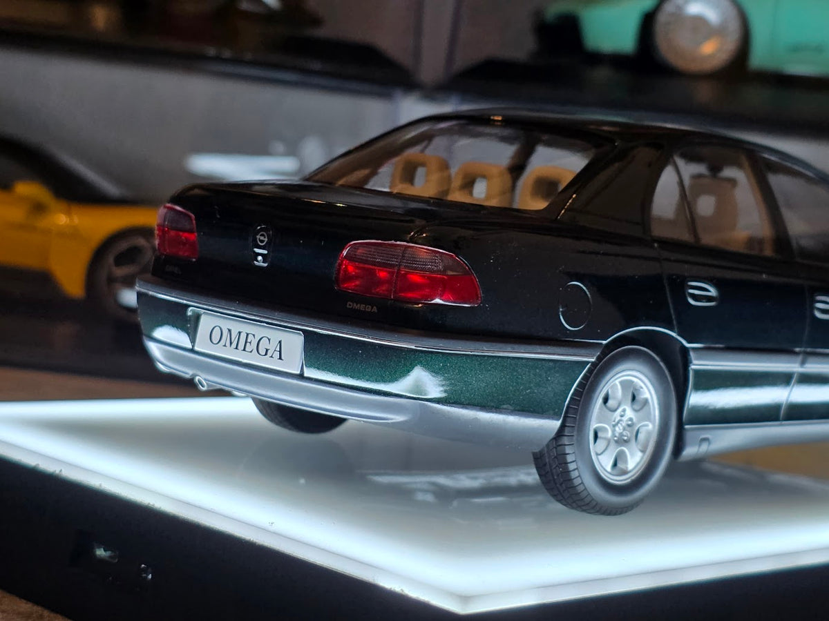 Opel Omega B 1996 Jungle Green - 1800433