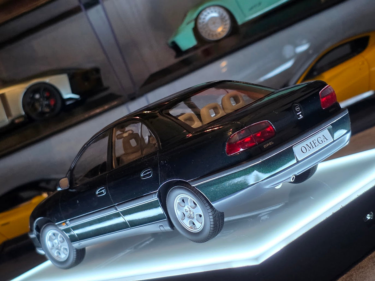 Opel Omega B 1996 Jungle Green - 1800433