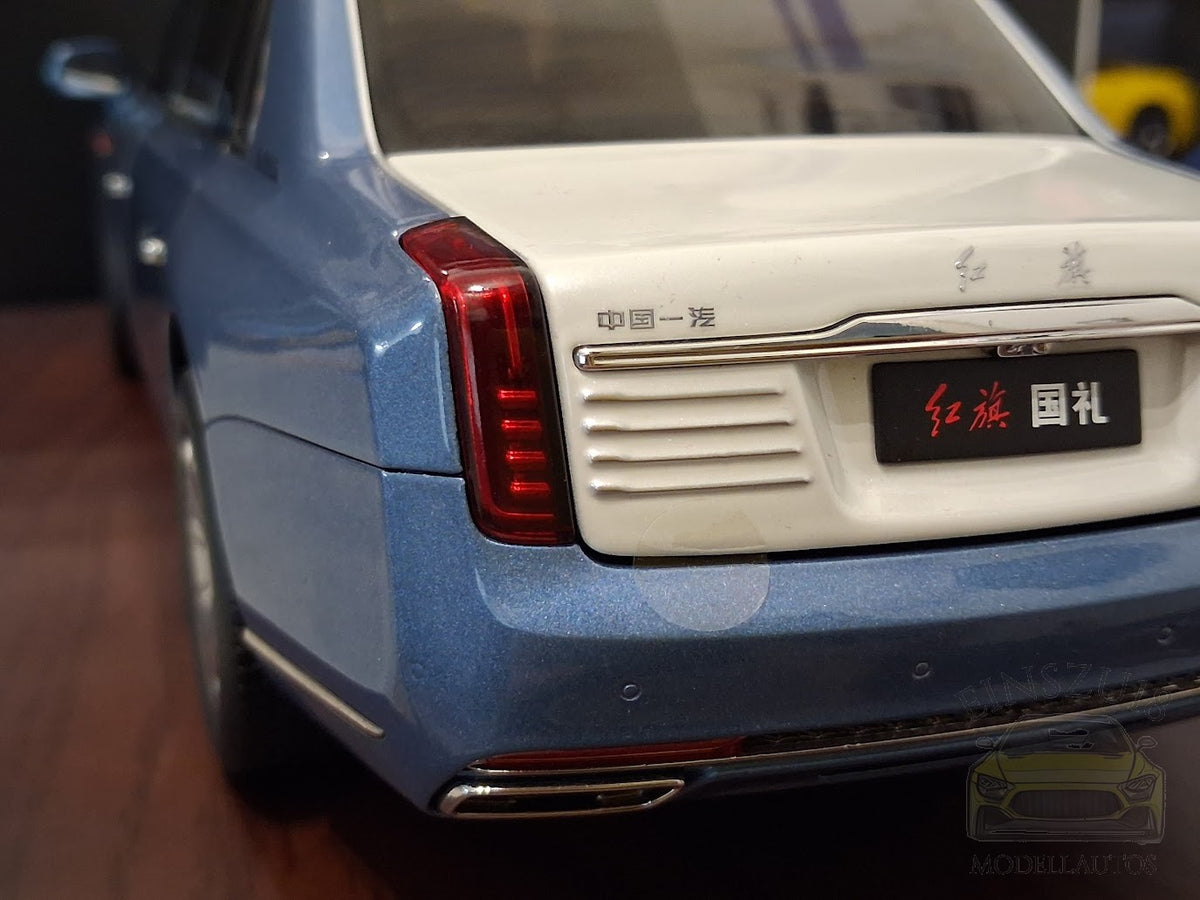 1:18 Hongqi Guoli (L5) White/ Light Blue Metallic Modellauto China