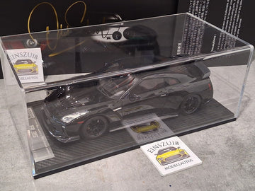 1:18 Onemodel Nissan GT-R 2017 Black mit Wechselbaren Felgen + Vitrine - OM25N04
