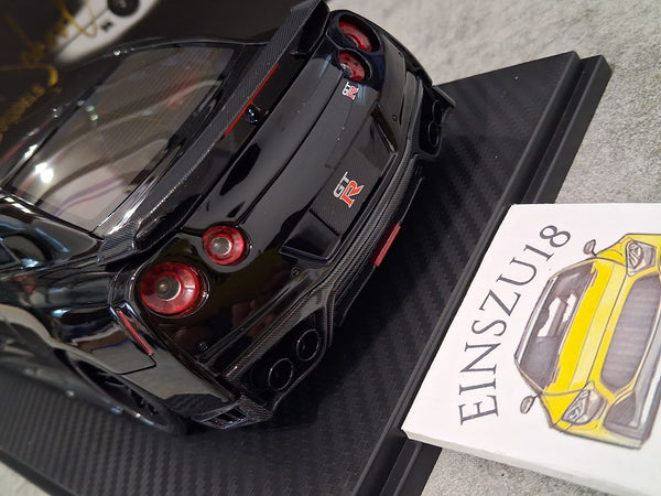 1:18 Onemodel Nissan GT-R 2017 Black mit Wechselbaren Felgen + Vitrine - OM25N04