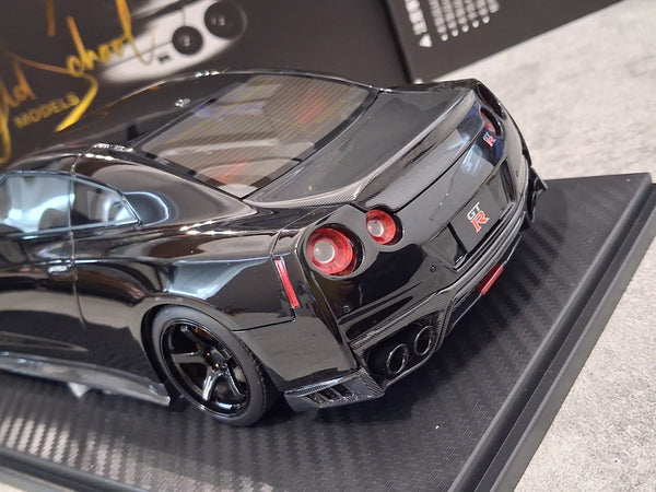 1:18 Onemodel Nissan GT-R 2017 Black mit Wechselbaren Felgen + Vitrine - OM25N04