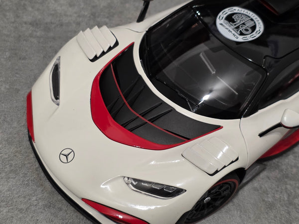 1:18 NZG Mercedes AMG ONE (C298) 55 years Anniversary Edition - Limited Edition