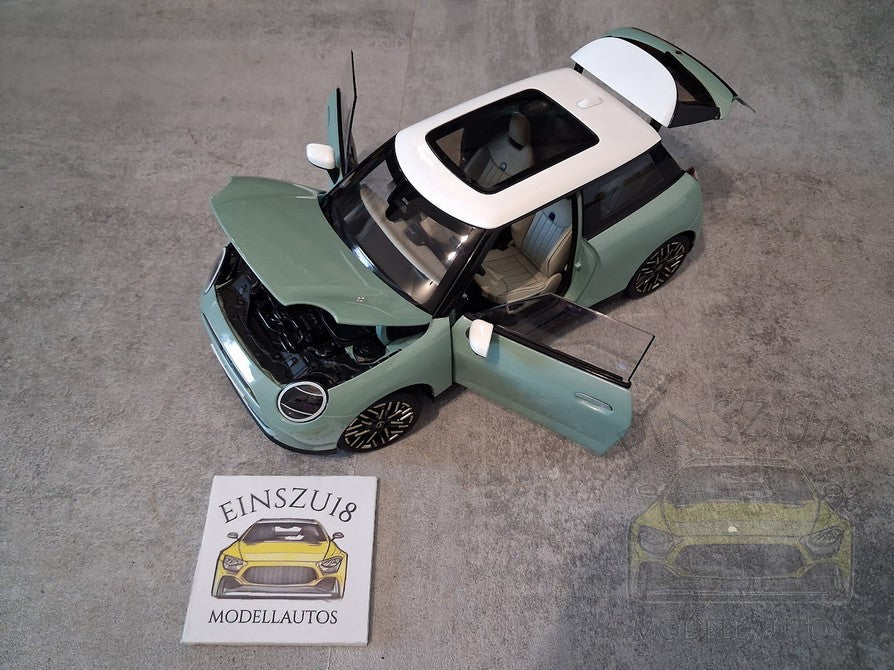 MINI Cooper SE Ocean Wave Green 1:18 TSM-Model