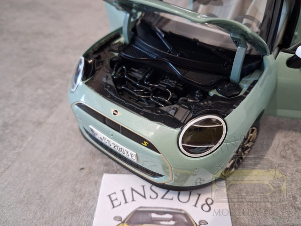 MINI Cooper SE Ocean Wave Green 1:18 TSM-Model