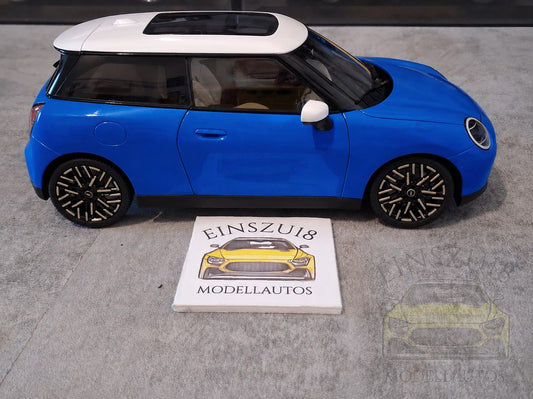 MINI Cooper SE Blazing Blue 1:18 TSM-Model