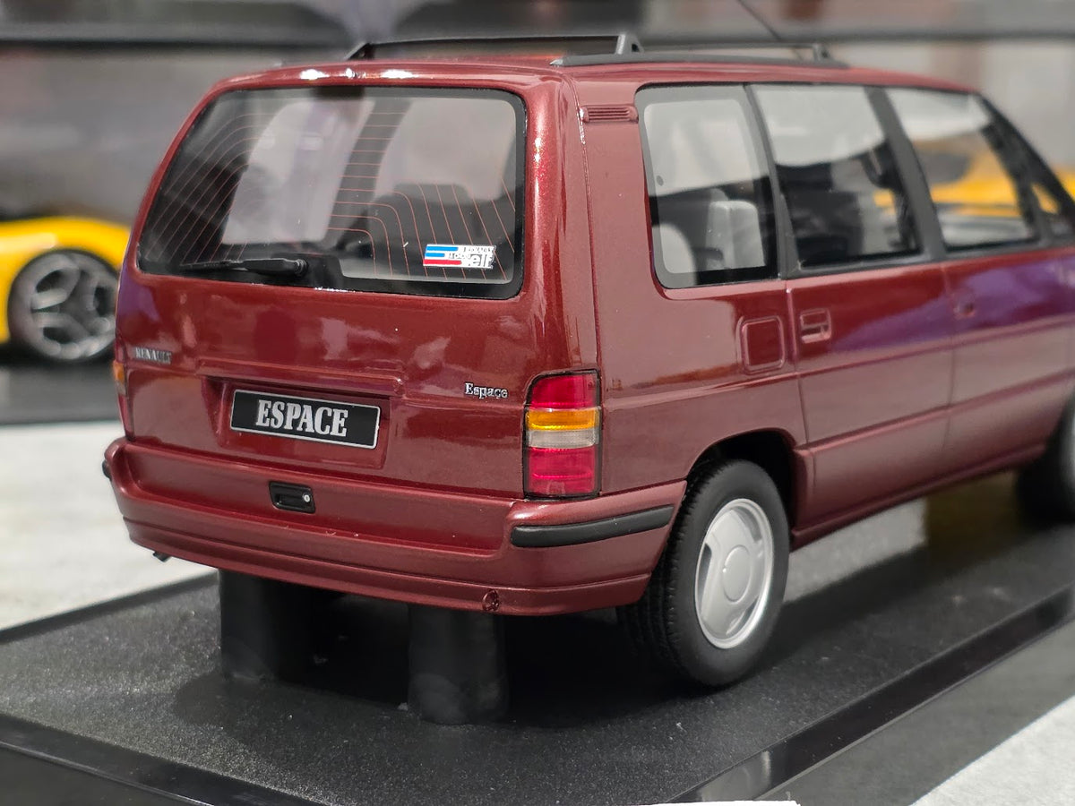1:18 RENAULT ESPACE RXE V6 I ROUGE MALAGA 1991 - OT1248