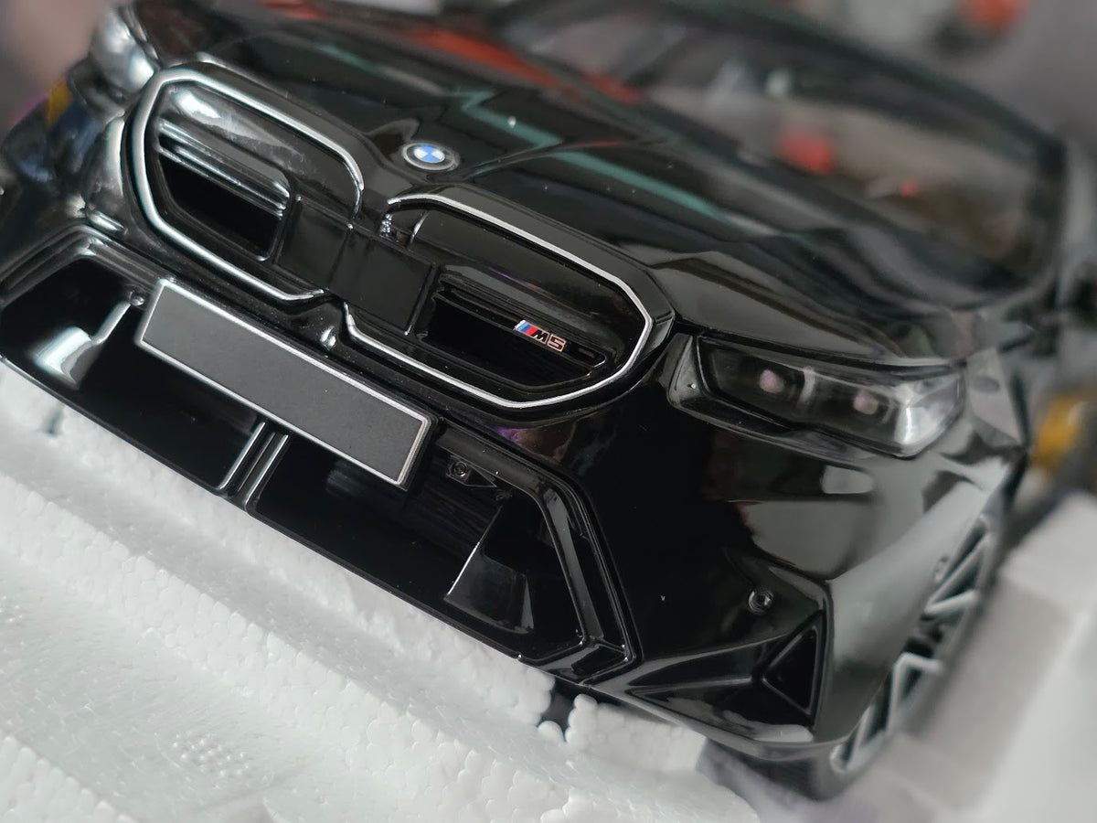 BMW M5 2024 Black Metallic (All Open) - 110023801
