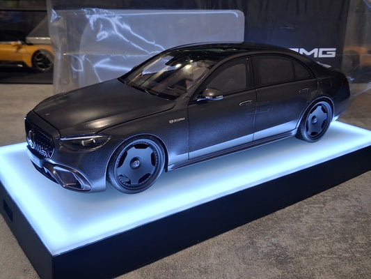 Mercedes-Benz AMG S63 E V223 Graphitgrau Magno - 1 of 1
