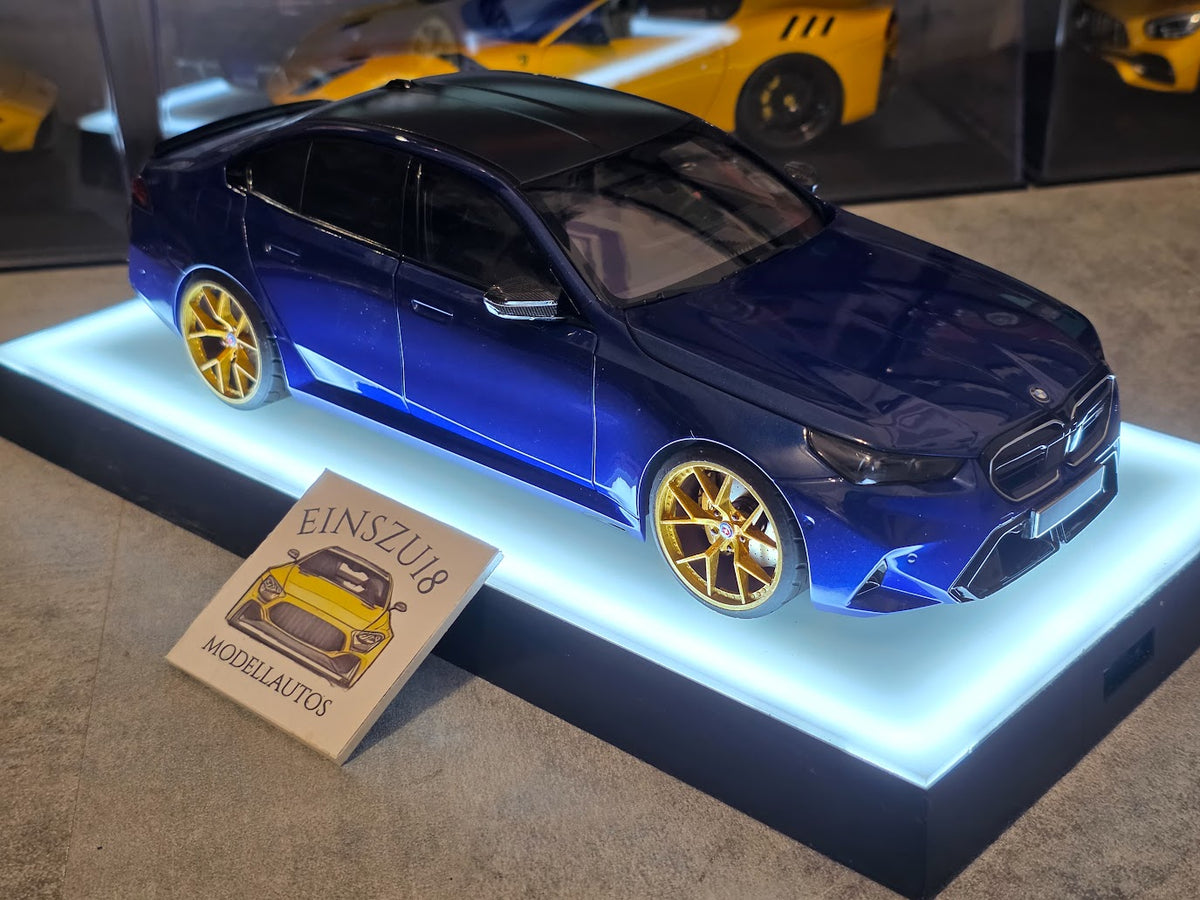 1 of 1  Minichamps BMW M5 2024 Blue Metallic - HRE Wheels Gold/ Kupfer