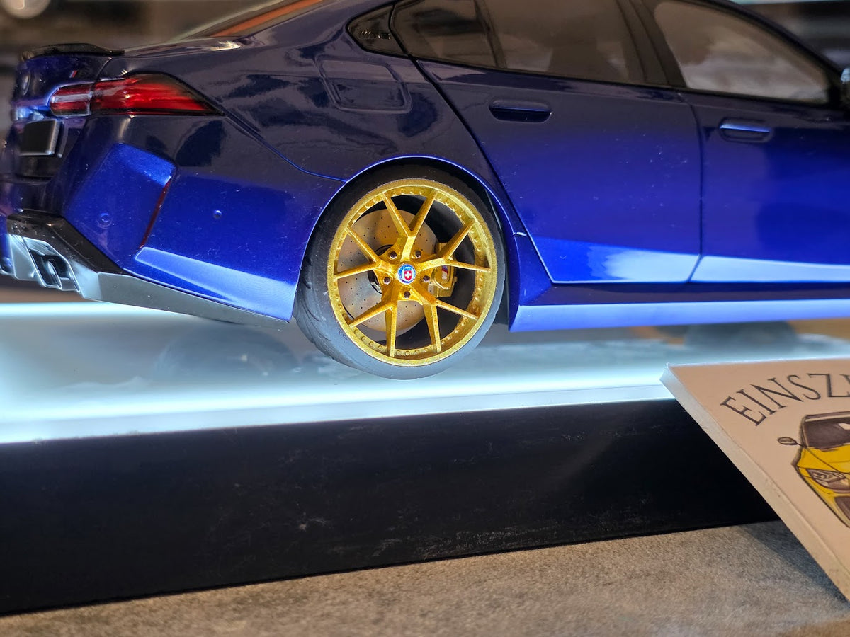 1 of 1  Minichamps BMW M5 2024 Blue Metallic - HRE Wheels Gold/ Kupfer