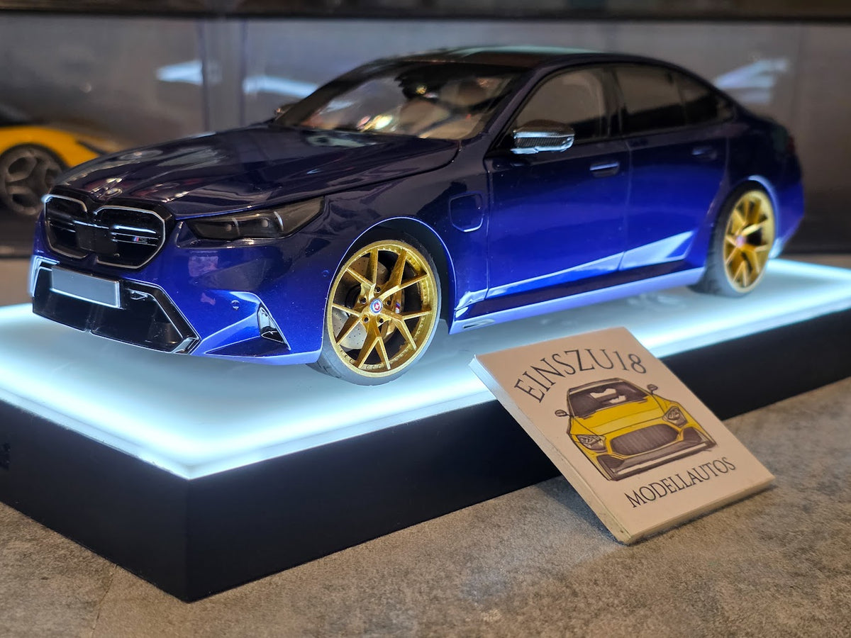 1 of 1  Minichamps BMW M5 2024 Blue Metallic - HRE Wheels Gold/ Kupfer