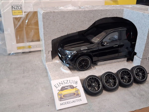 Mercedes-Benz AMG GLC63 Obsidian Black mit 2. Radsatz NZG - 111000050