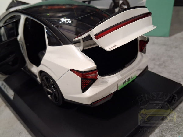 Lingxi L (Dongfeng Honda) Weiss Metallic