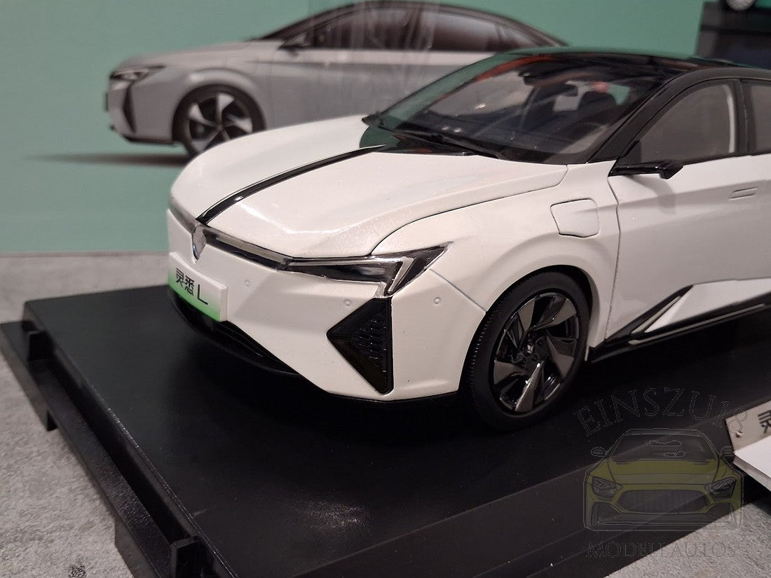 Lingxi L (Dongfeng Honda) Weiss Metallic