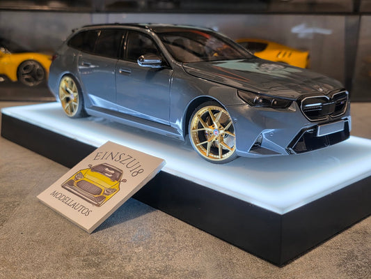 1 of 1  Minichamps BMW M5 Touring 2024 Grey Metallic - HRE Wheels Silver - 110023901