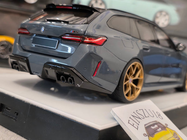 1 of 1  Minichamps BMW M5 Touring 2024 Grey Metallic - HRE Wheels Silver - 110023901