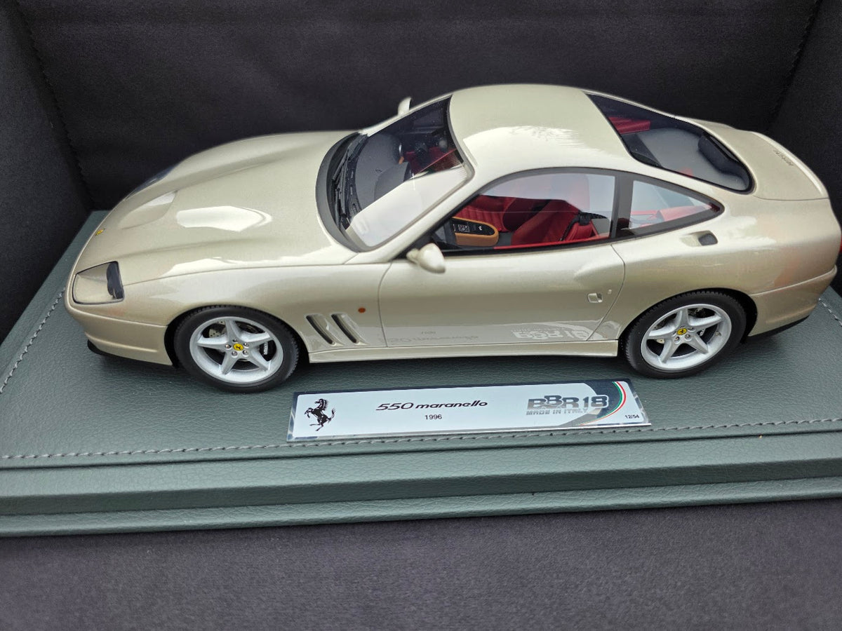 1:18 BBR Ferrari 550 Maranello 1996 - made in italy Grigio Ingrid - Bordeaux - BBR1873B