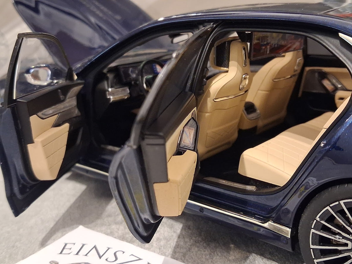 1:18 BMW i7 Dunkelblau Metallic Einzelstück 1 of 1 Minichamps