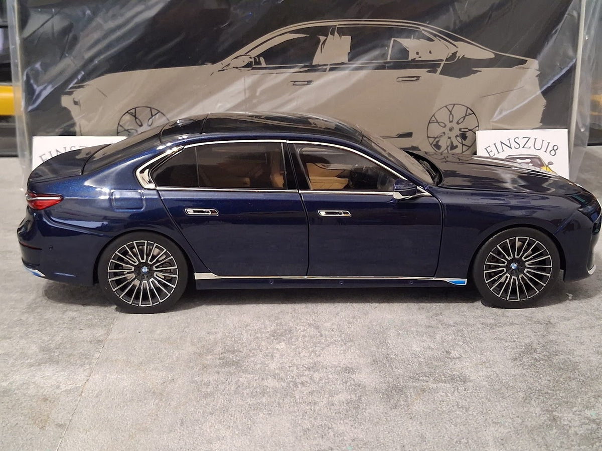 1:18 BMW i7 Dunkelblau Metallic Einzelstück 1 of 1 Minichamps
