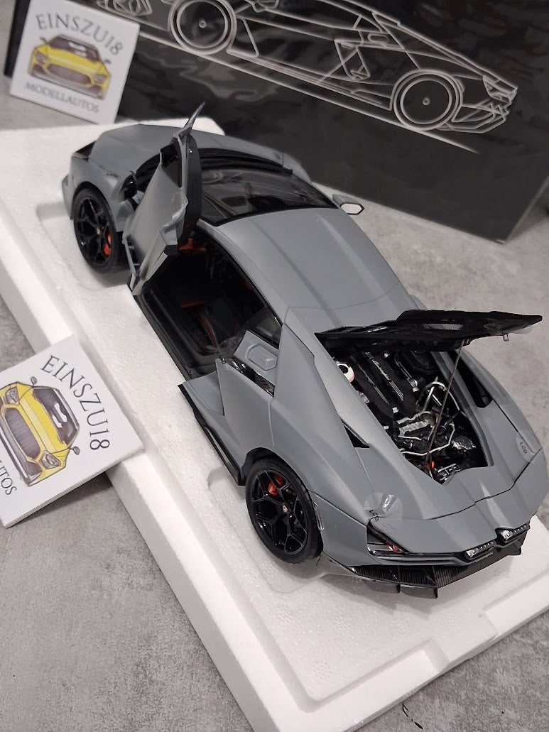 1:18 LCD Models - 2023 Lamborghini Revuelto Matte Grey - LCD18026-MG