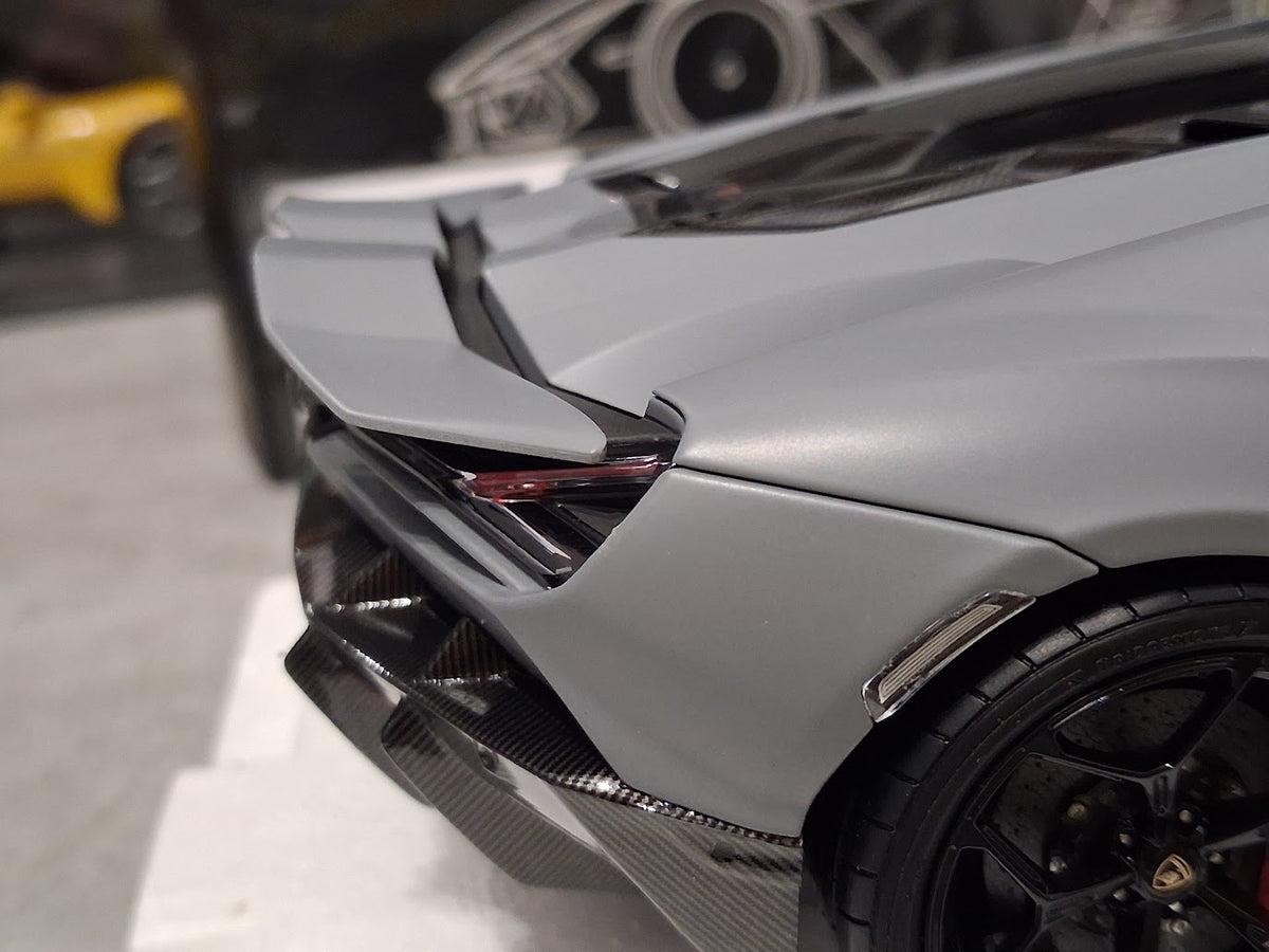 1:18 LCD Models - 2023 Lamborghini Revuelto Matte Grey - LCD18026-MG