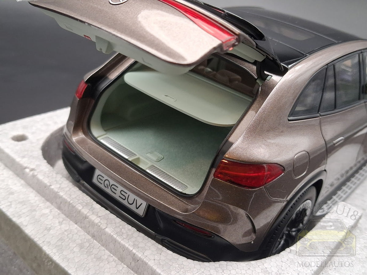 Mercedes-Benz EQE SUV AMG Line (X294) - Samtbraun Metallic / Velvet Brown