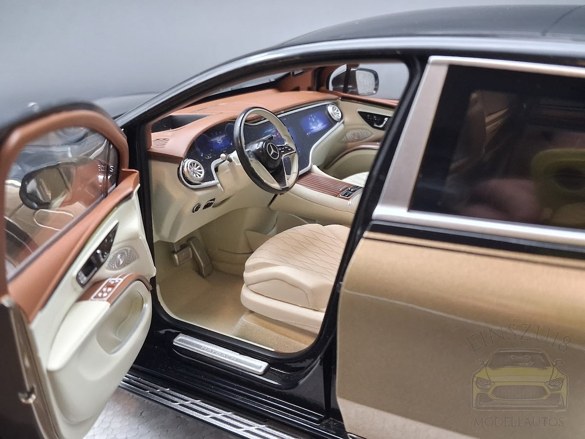 Mercedes-Maybach EQS 680 SUV (Z296) - Obsidianschwarz/ Kalaharigold
