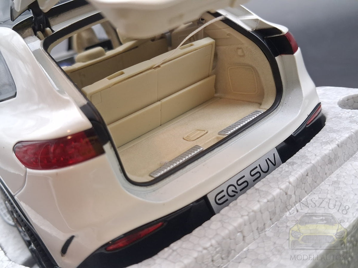 Mercedes-Benz EQS SUV AMG Line (X296)- Manufaktur Diamantweiss Bright