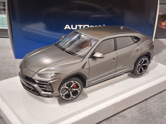 Lamborghini Urus (Grigio Titans) - 79164