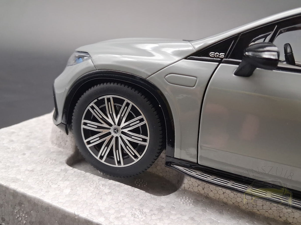 Mercedes-Benz EQS SUV AMG Line (X296) - Manufaktur Alpingrau Uni
