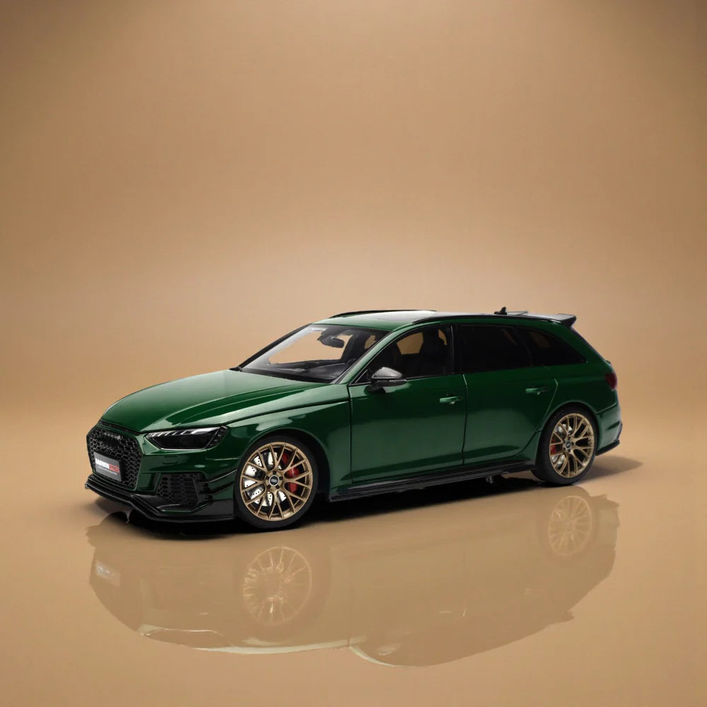 Audi RS4 B9 Darwin Green Metallic