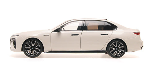 BMW i7 M70 (G70) – 2024 – WHITE METALLIC 110023702