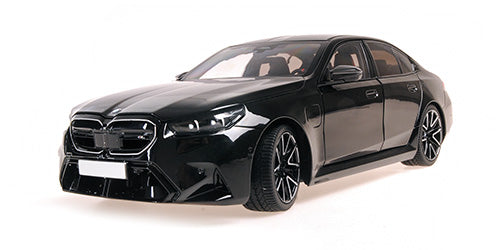 BMW M5 2024 Black Metallic (All Open) - 110023801