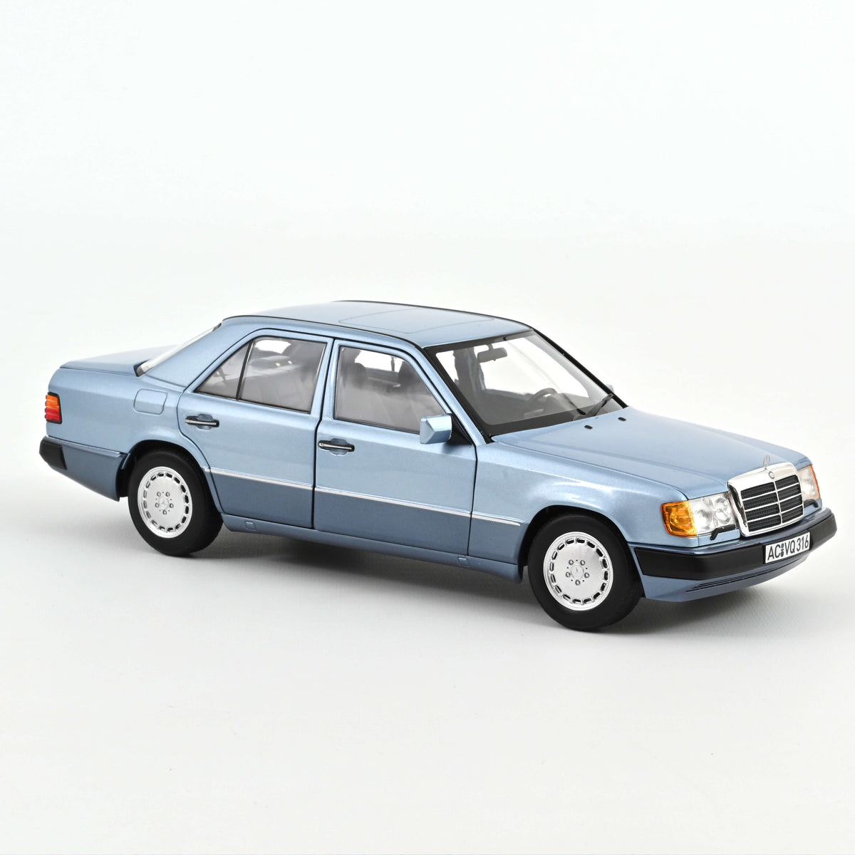 Mercedes-Benz 230E W124 1989 Limousine Light Blue Metallic 183945