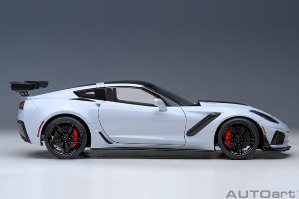 Chevrolet Corvette C7 ZR1 2019 Ceramic Matrix Grey Metallic
