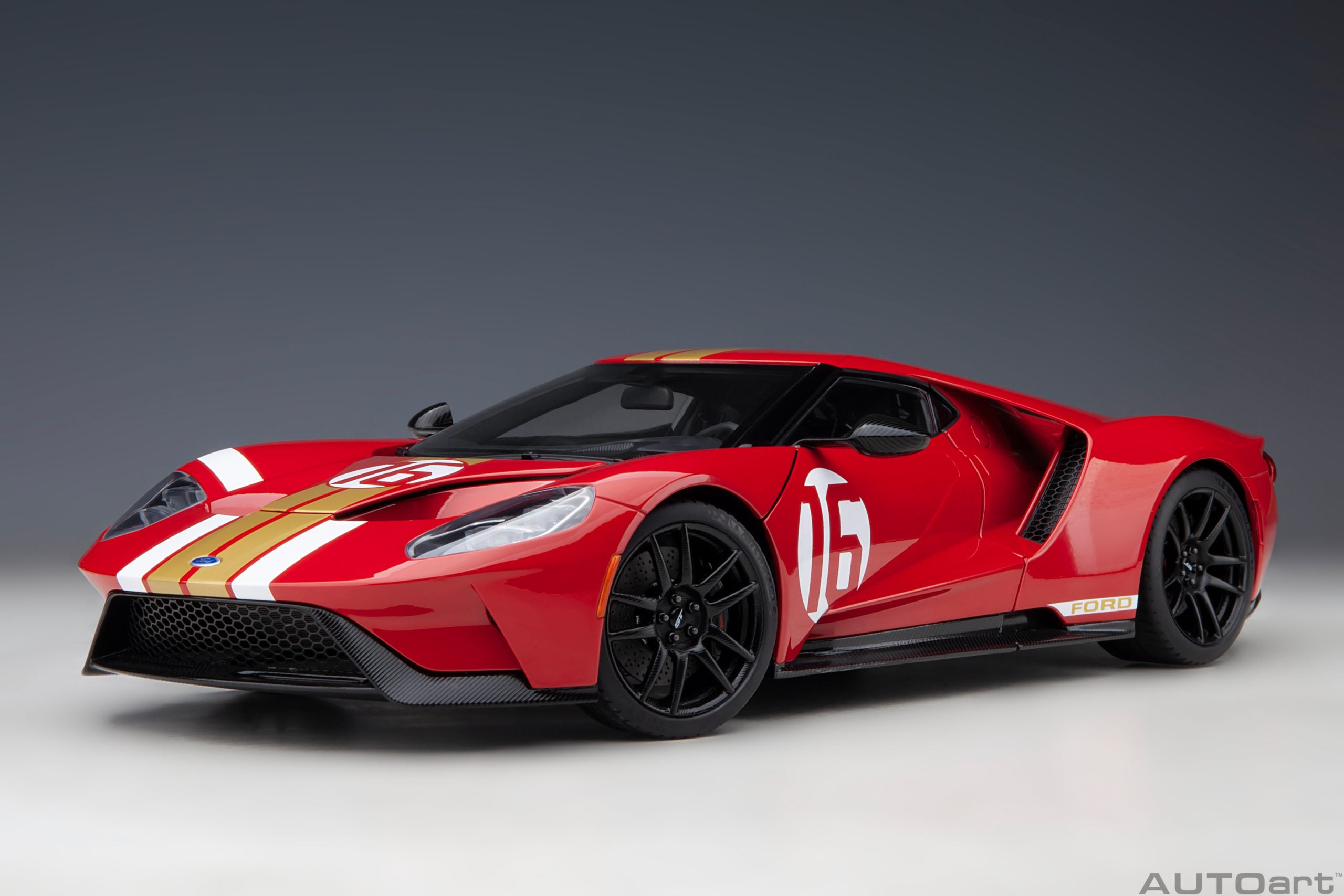 Ford GT 2022 Alan Mann Heritage Edition (Alan Mann Red) - 72927