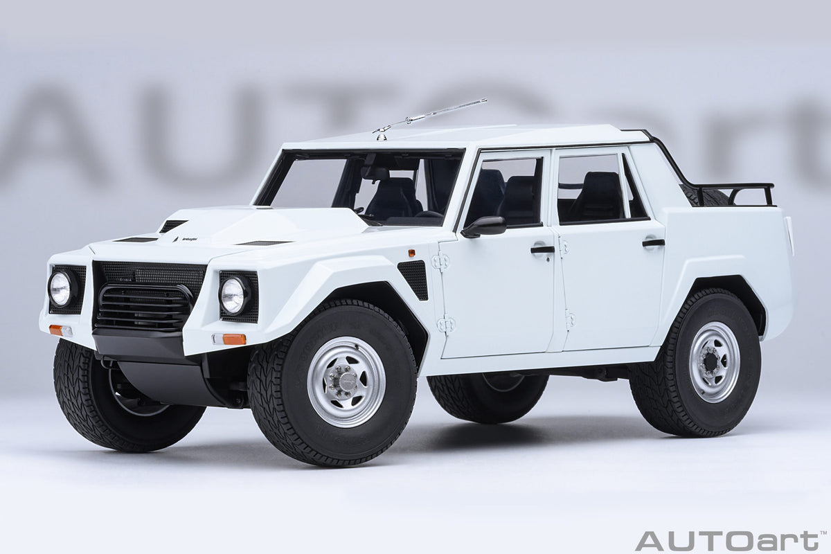 Lamborghini LM002 (Bianco Polo Park) - 74549
