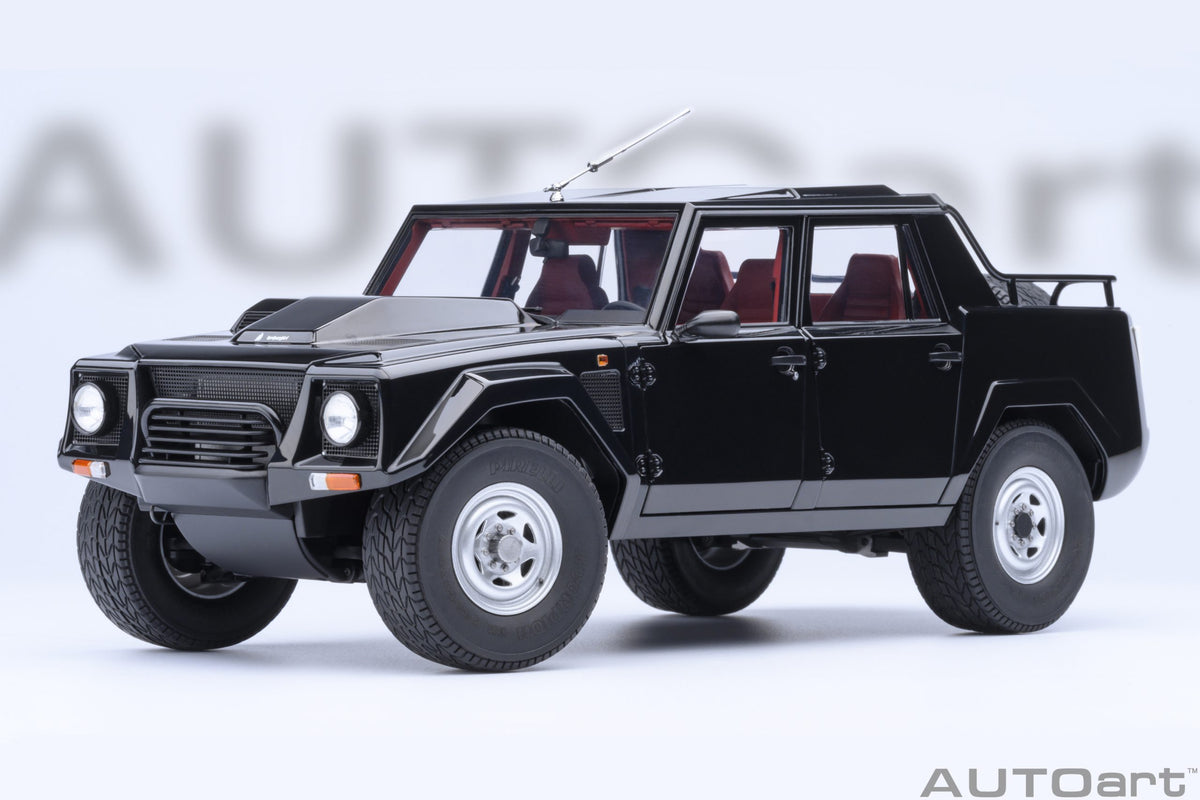 Lamborghini LM002 (Nero Tenebre) - 74550